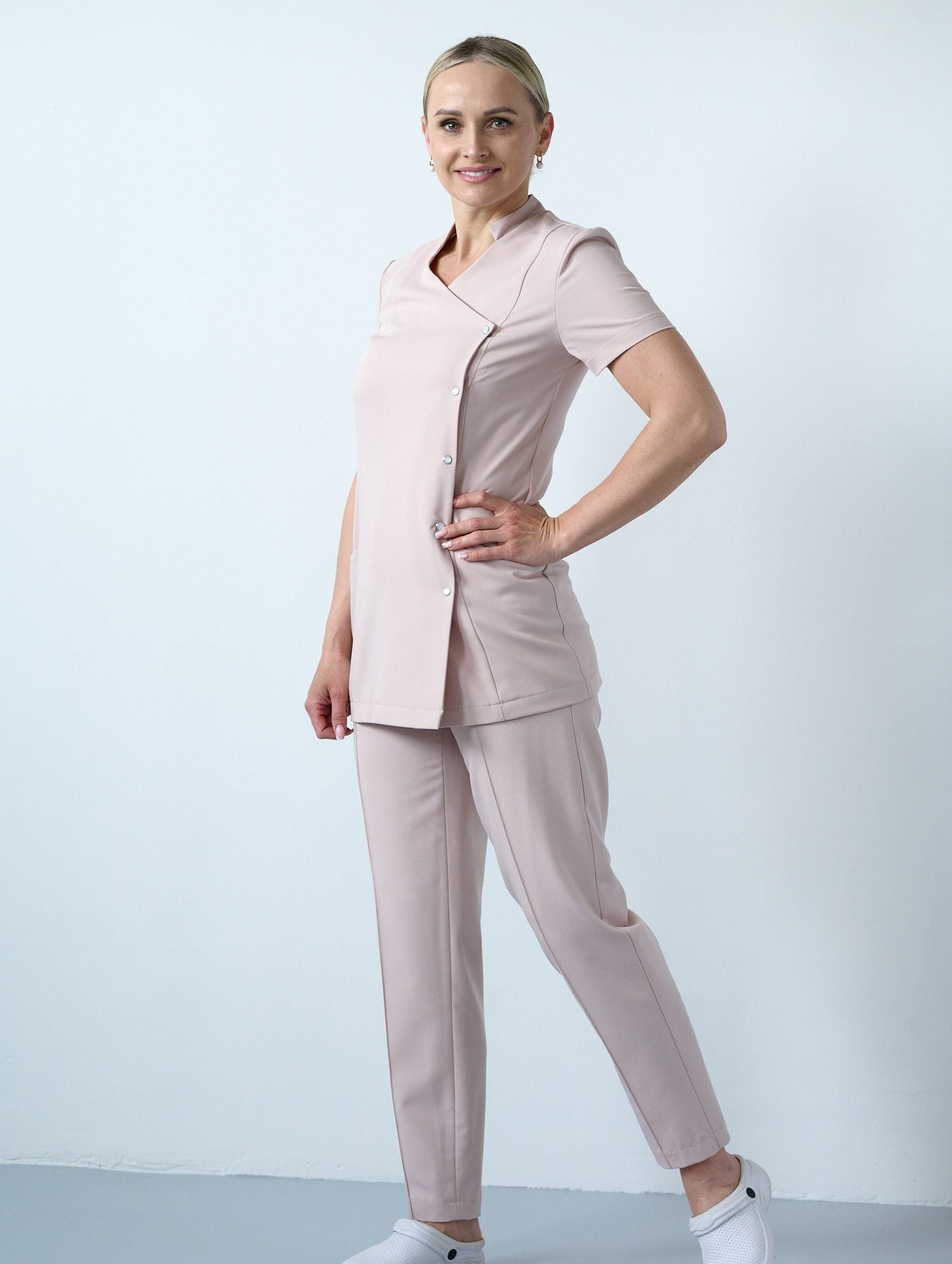 GRAYISH PINK PANTS AND ROBE SET