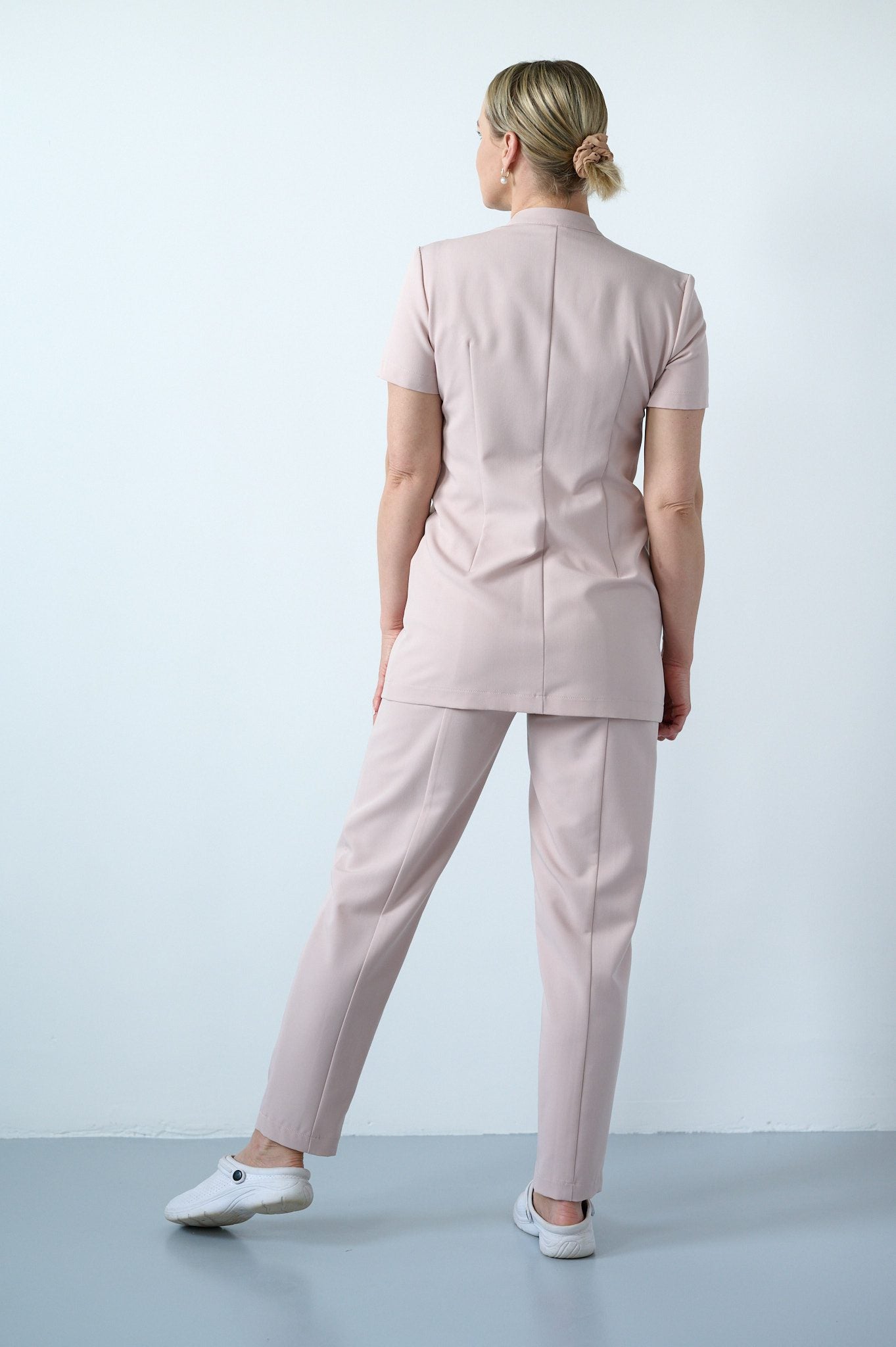GRAYISH PINK PANTS AND ROBE SET