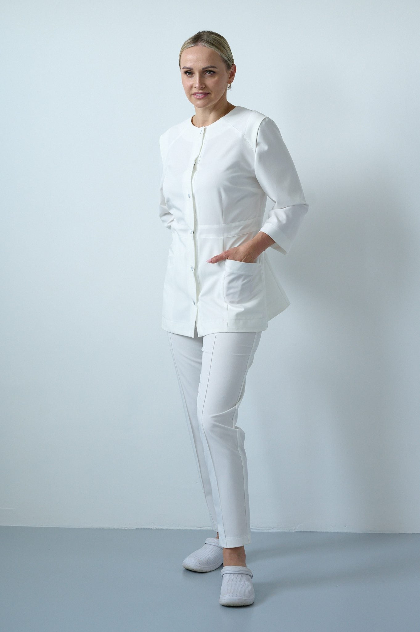 WHITE LONG - SLEEVED BUTTON UP ROBE AND PANTS SET