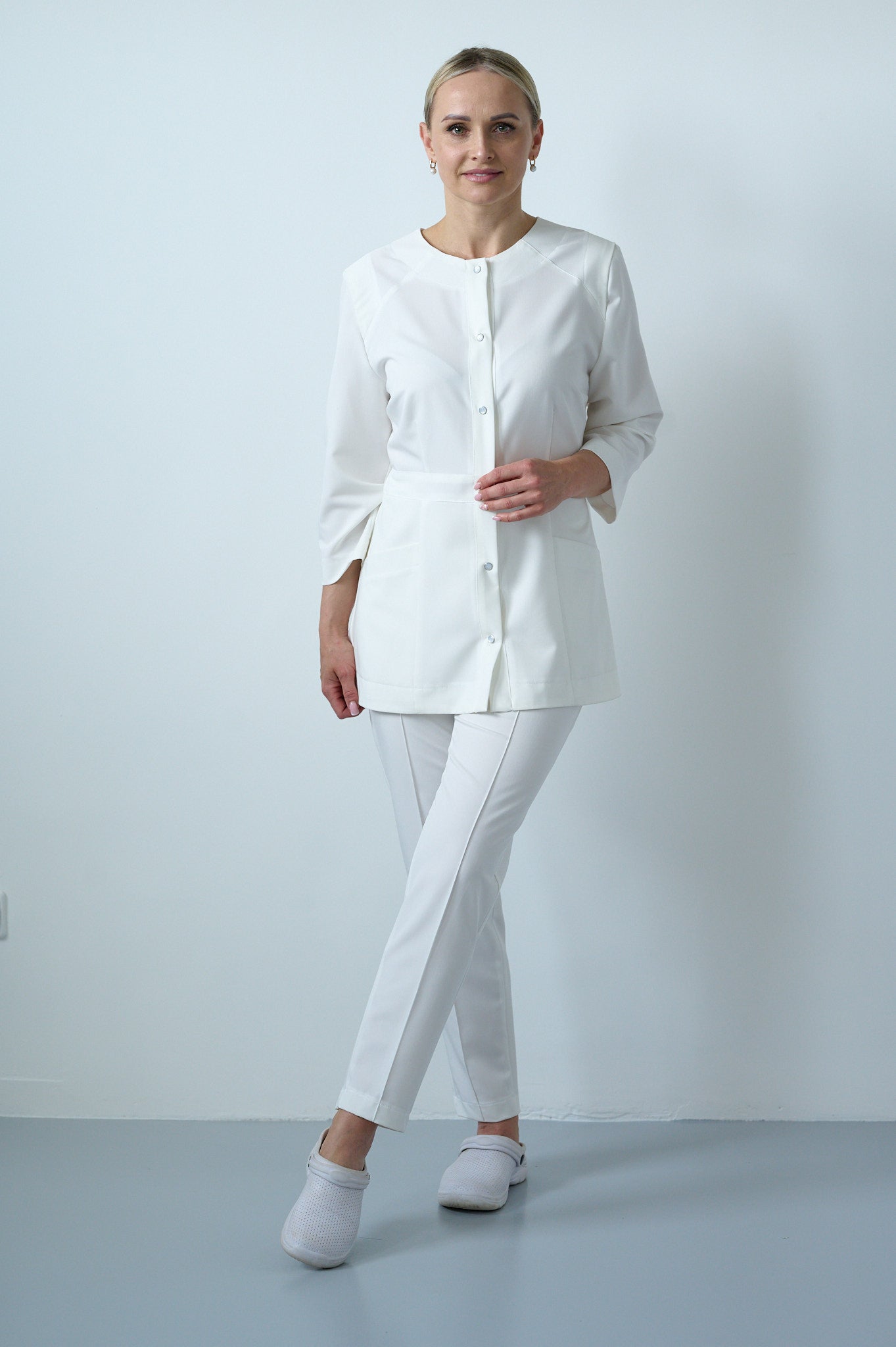 WHITE LONG - SLEEVED BUTTON UP ROBE AND PANTS SET